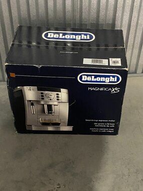 Delonghi Magnifica XS Fully automatic Espresso and cappuchino Machine